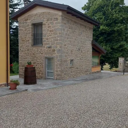 Santa Croce 248 فانانو